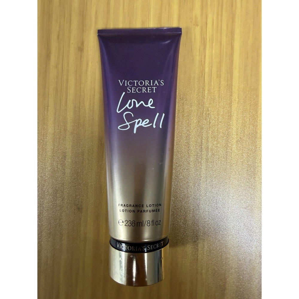 Victoria's Secret Love Spell Fragrance Lotion 236 mL / 8 oz